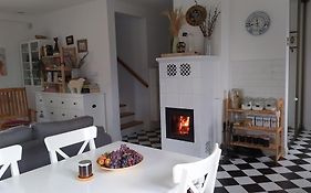 Domek Na Wsi - sauna i kominek